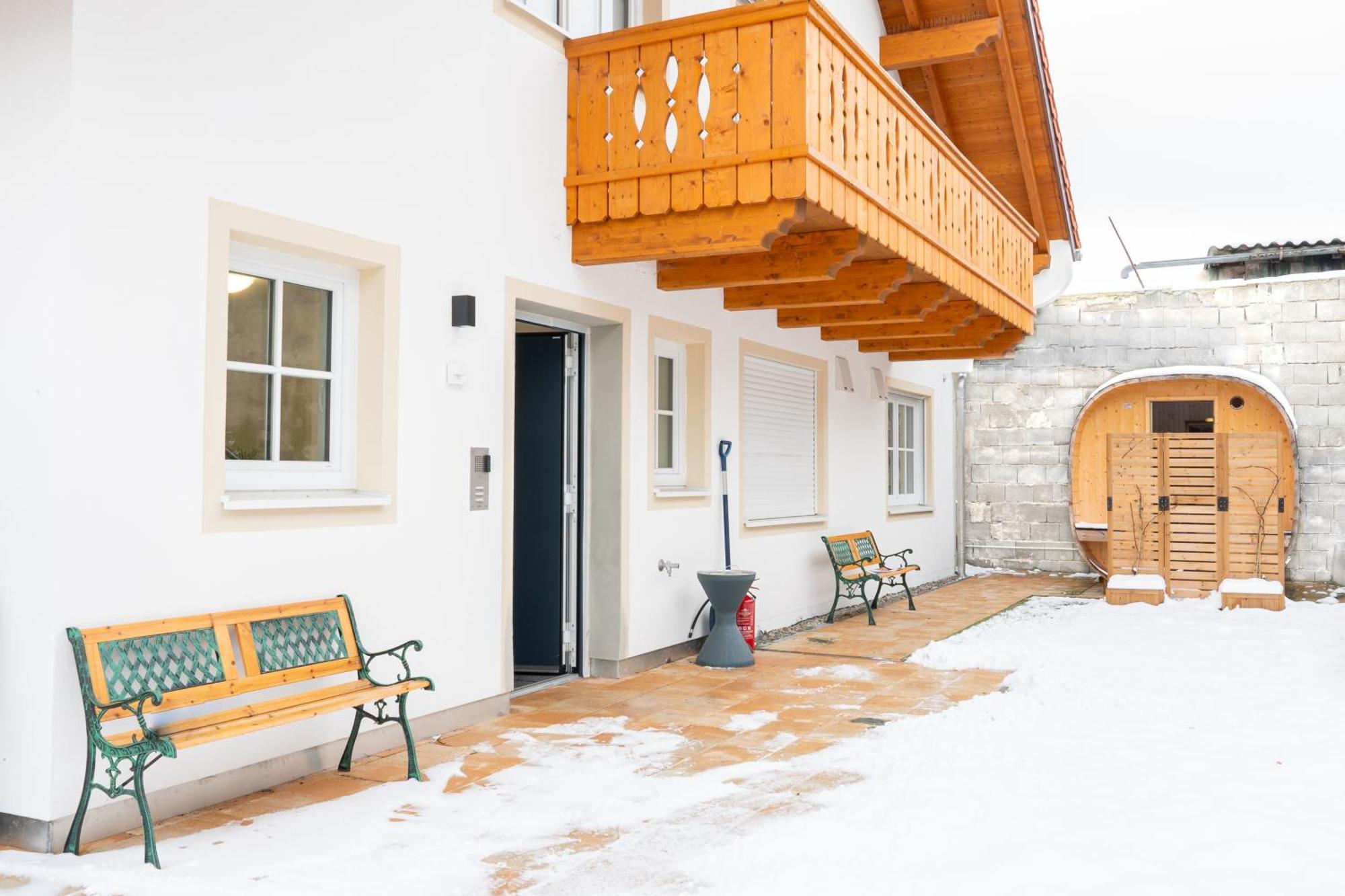 Liboria I Traumhafte Ferienwohnung In Aidling Am Riegsee Mit Atemberaubendem Blick Auf Die Majestaetische Zugspitze! Luaran gambar