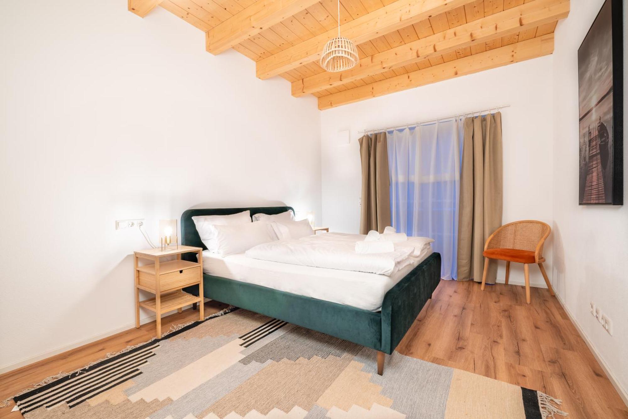 Liboria I Traumhafte Ferienwohnung In Aidling Am Riegsee Mit Atemberaubendem Blick Auf Die Majestaetische Zugspitze! Luaran gambar